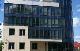 Ремонт крыльца в Центре помощи мигрантам по ул. Черногорская